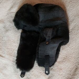 Stylish Black and Gray Women's Winter Hat